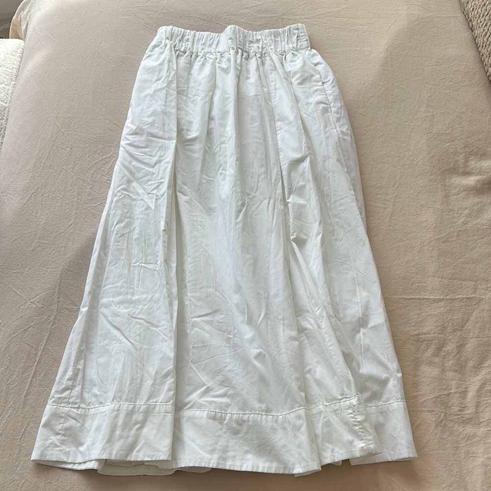 Elegant White Women's Skirt